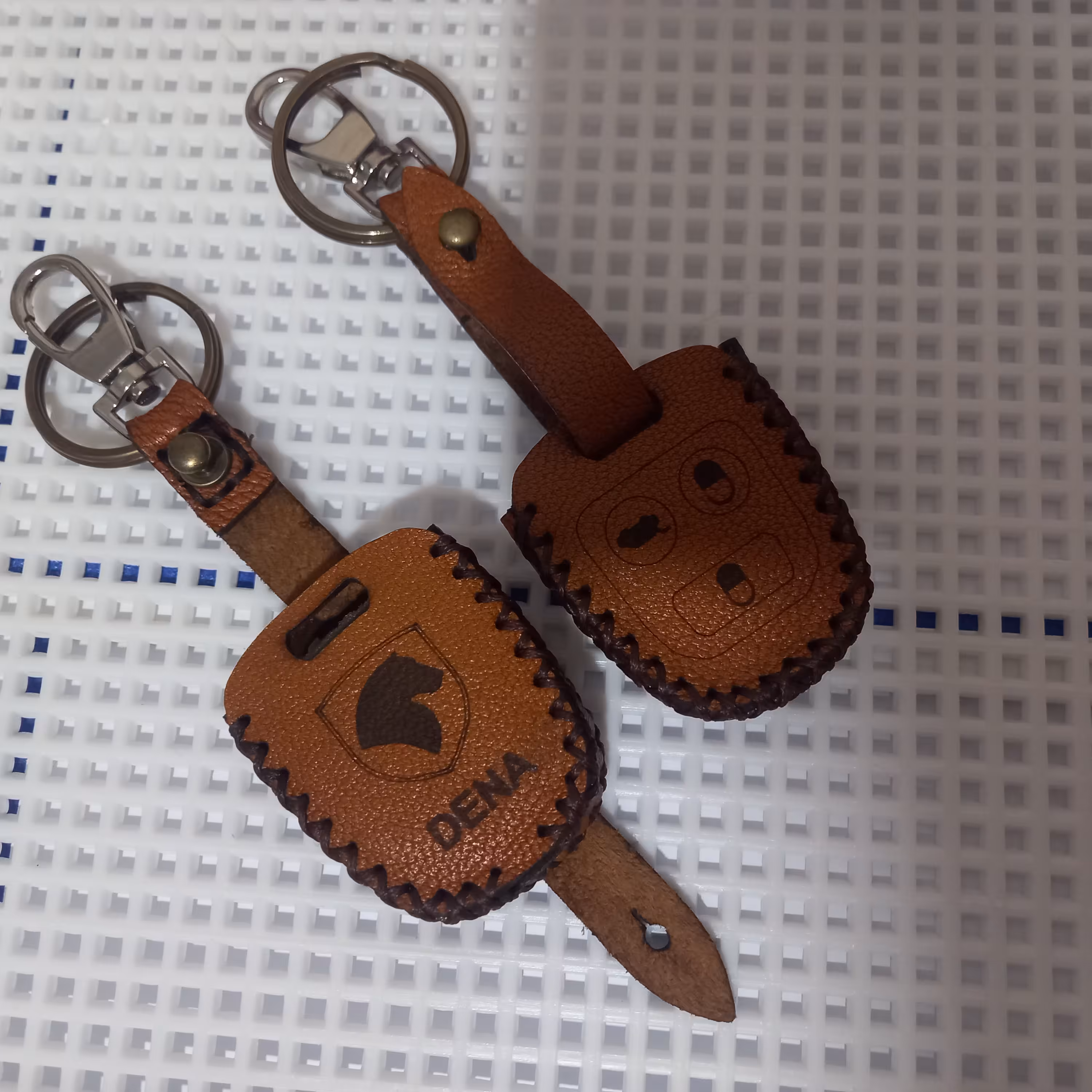 کاور سویچ دنا و دناپلاس چرم طبیعی دستدوز 