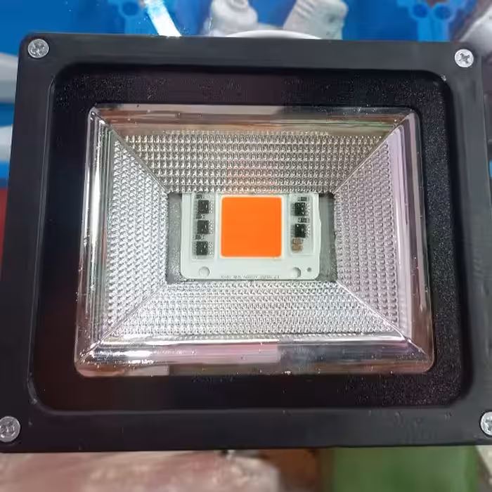 پورژکتور رشد گیاه 50وات  فول طیف و فول اسپکتروم 