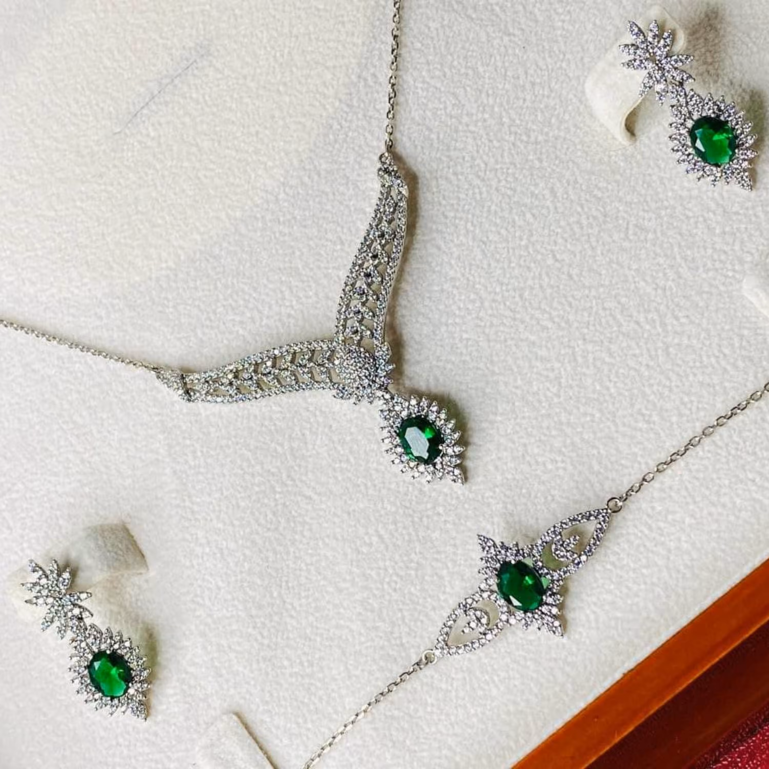 سرویس زنجیری پایه جواهر نقره آکسو مدل ET کد 003