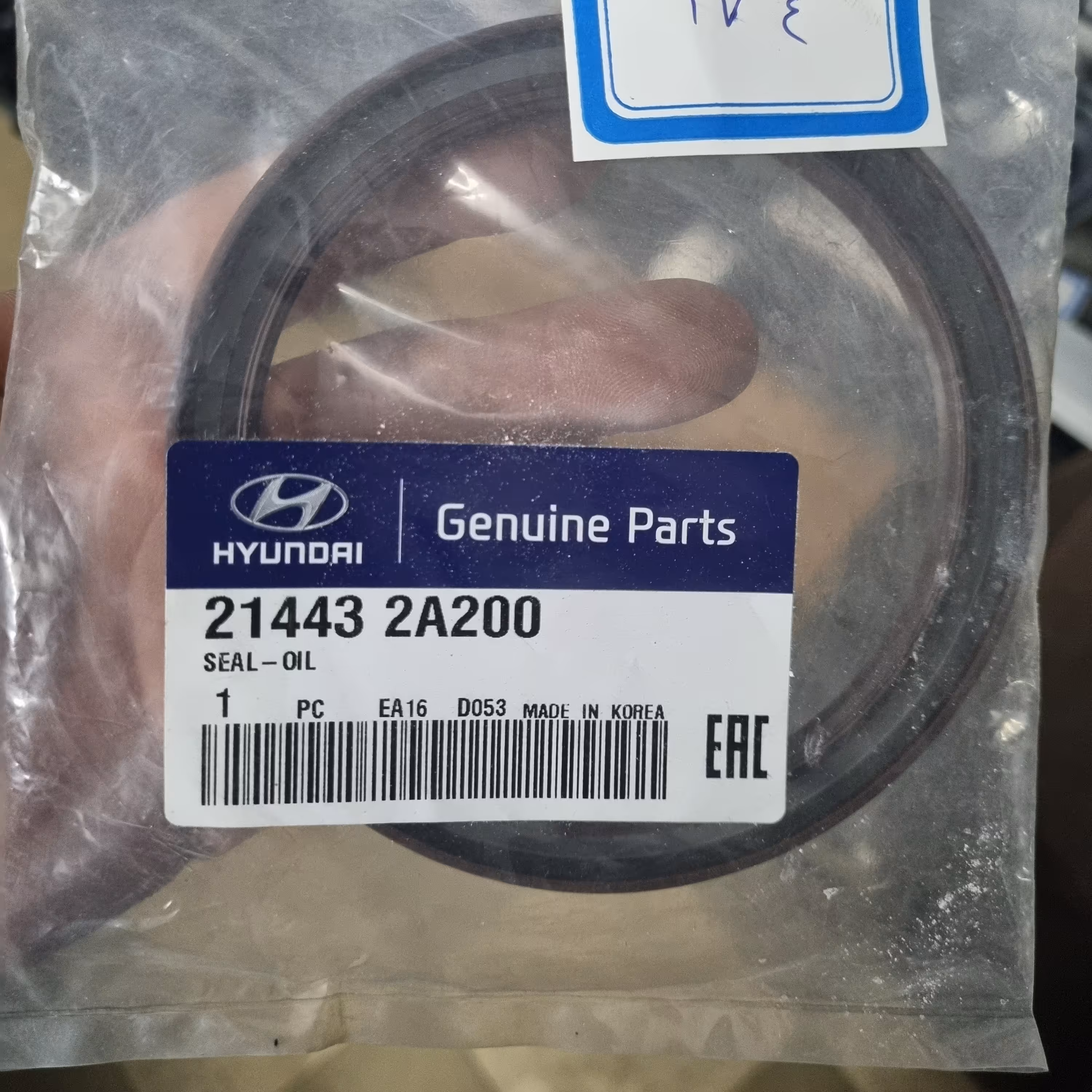 کاسه نمد موتور خودرو هیوندای و کیا 214432A200 اصلی جنیون (پس کرایه)