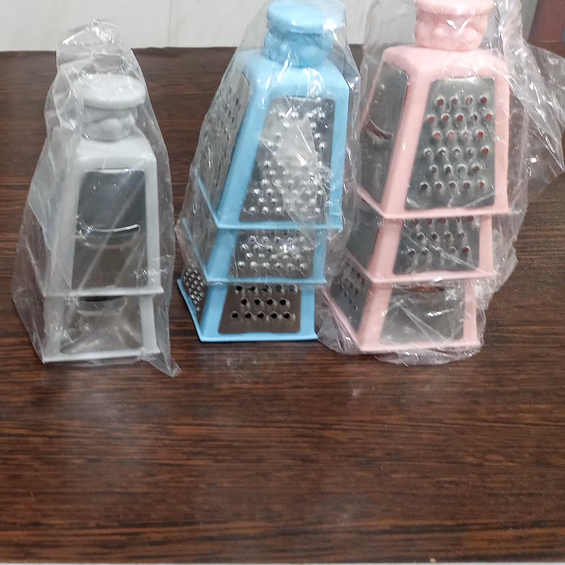 رنده سیر تیز هزینه ارسال با پیک به تهران پس کرایه درب  منزل  پرداخت شود  