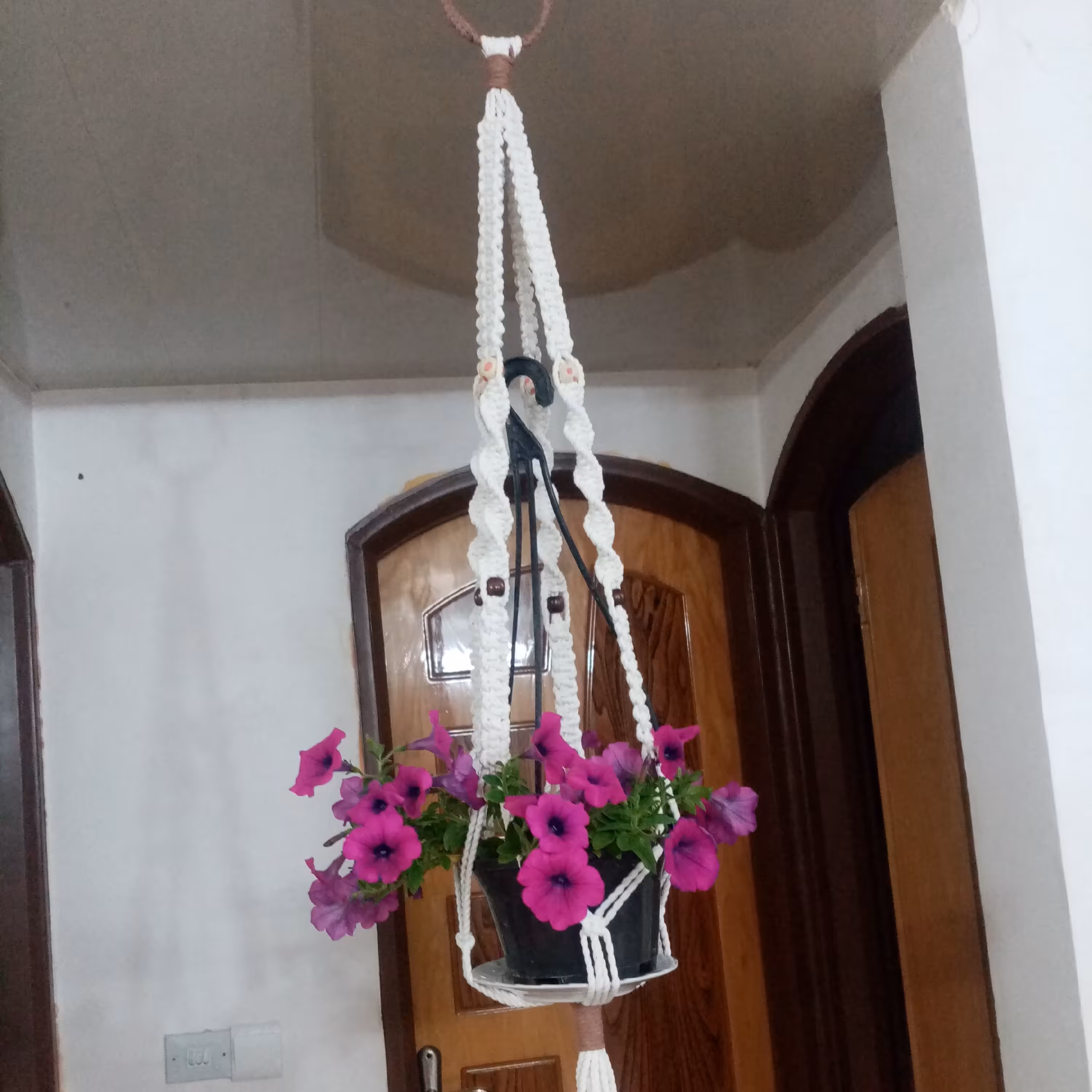 آویزه، مکرومه بافی بسیار زیبا برای گلهای نوروزی