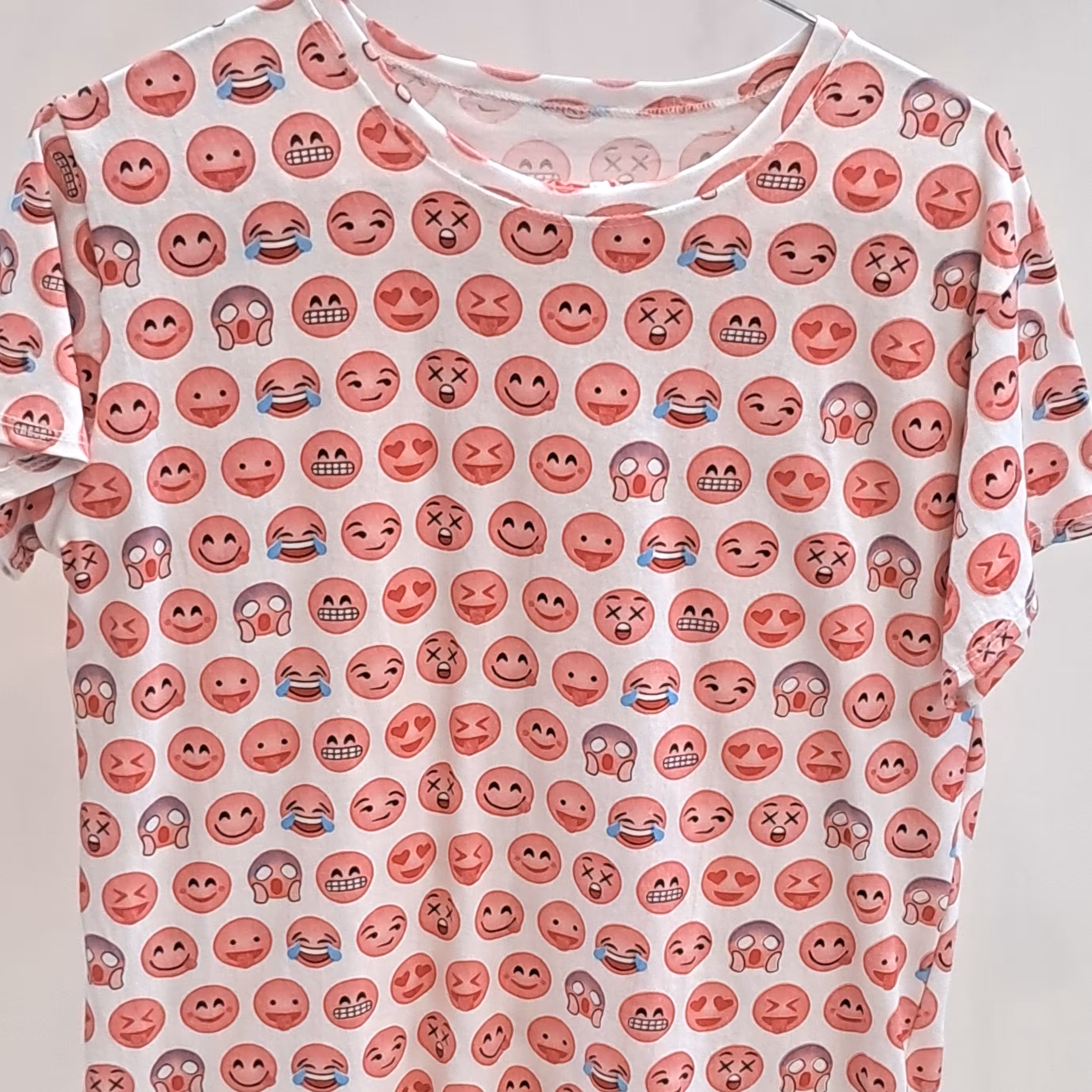 تیشرت و شلوارک نخ پنبه کشی و لطیف رنگبندی مطابق عکس