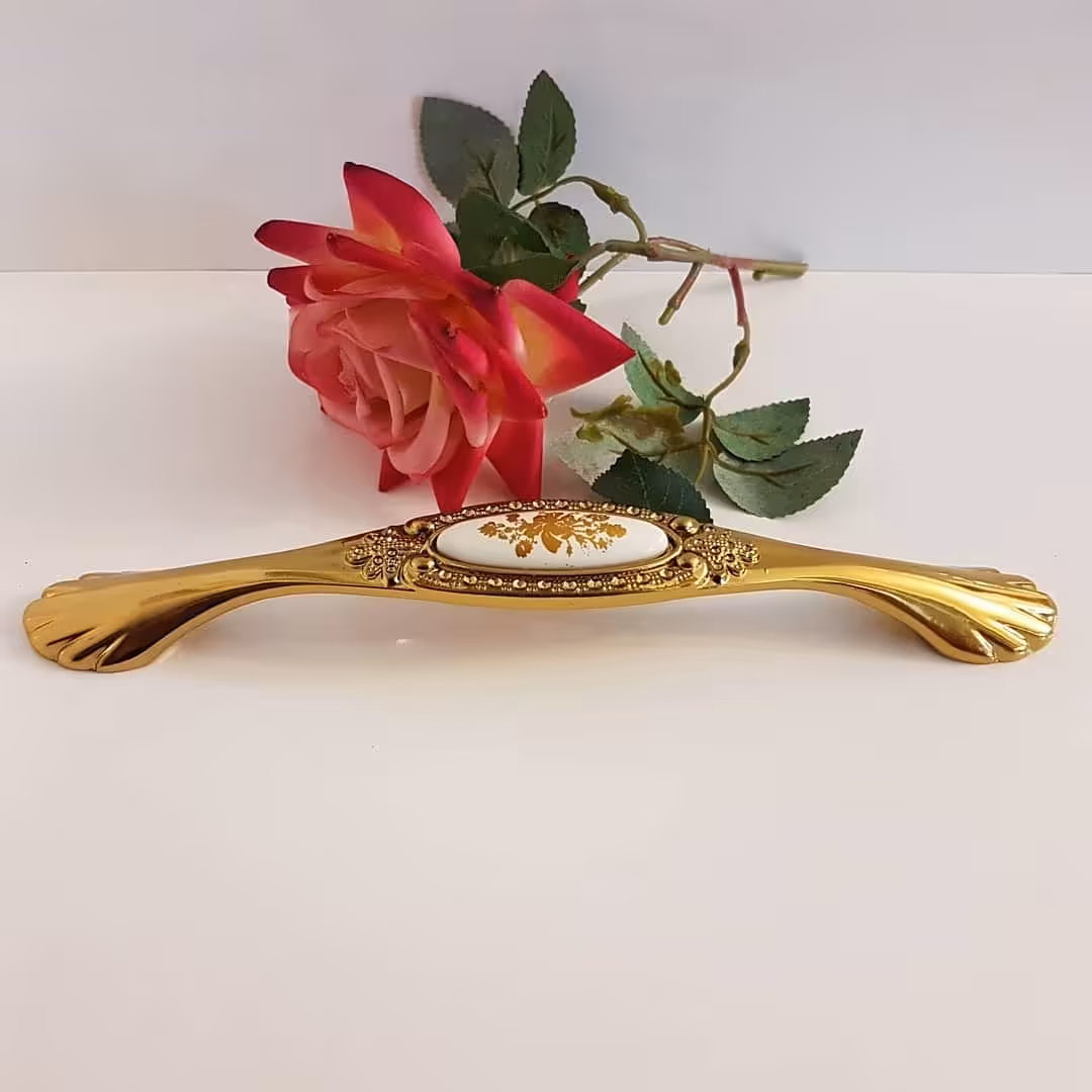 دستگیره کابینت کد zs1 سایز 192 میل طلایی 