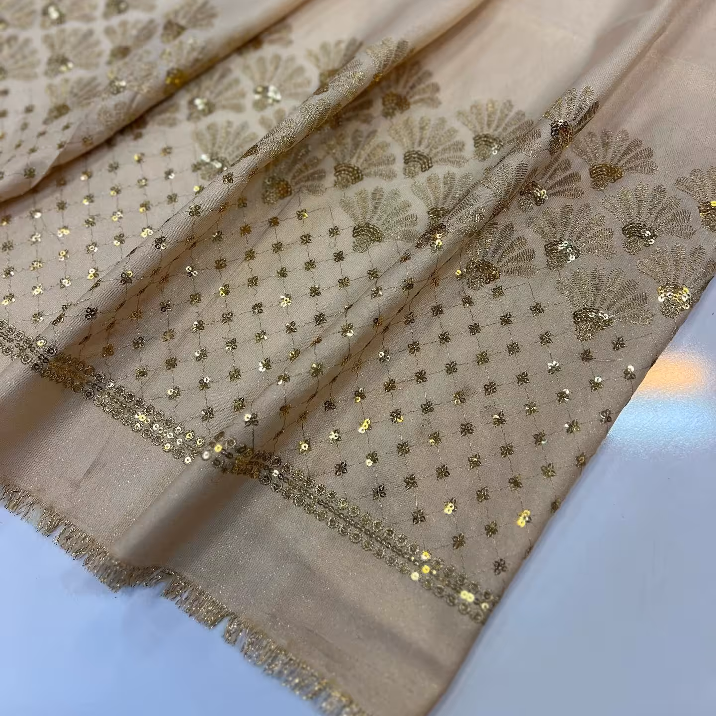  پارچه تافته حاشیه دار