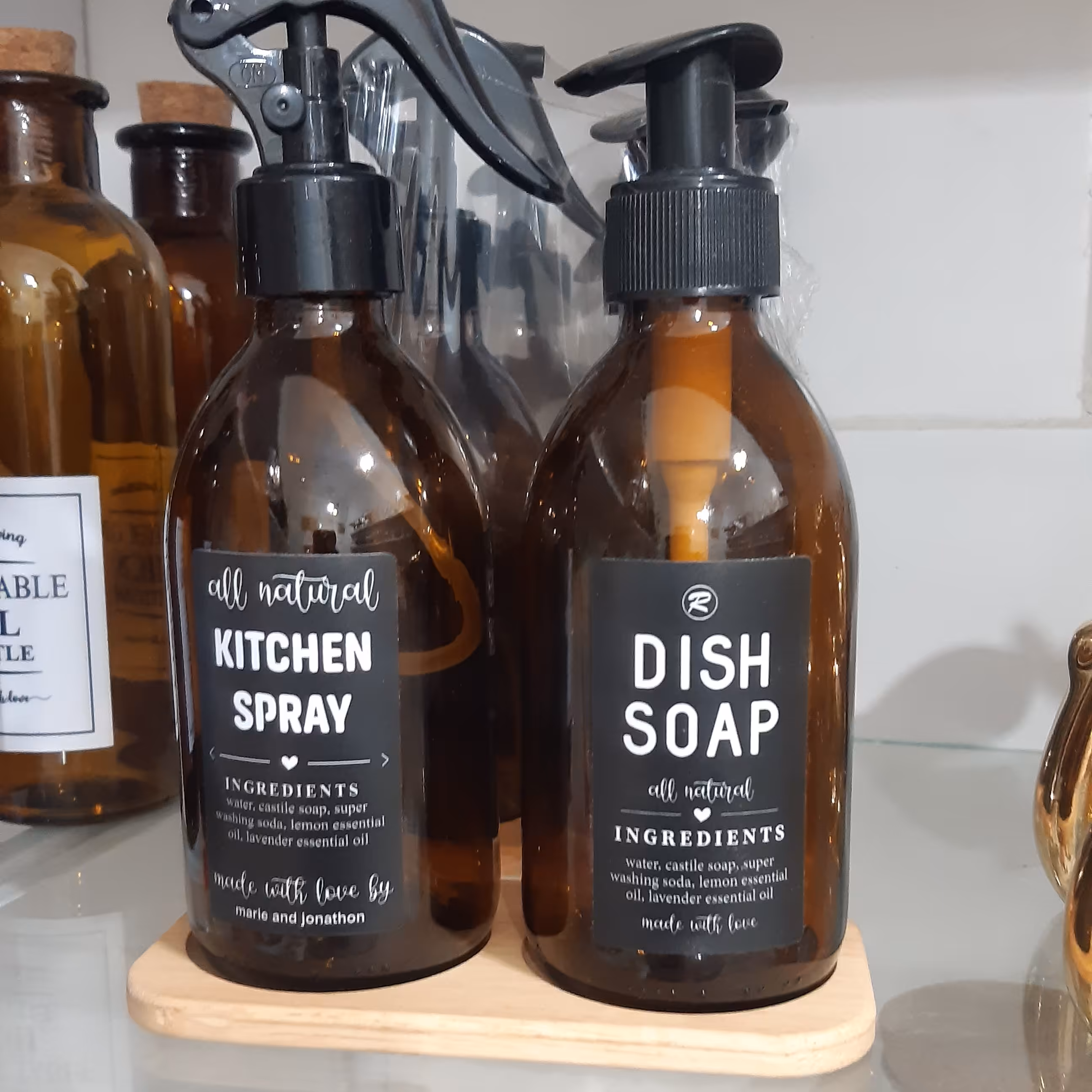 جای مایع و آب پاش کف چوبی