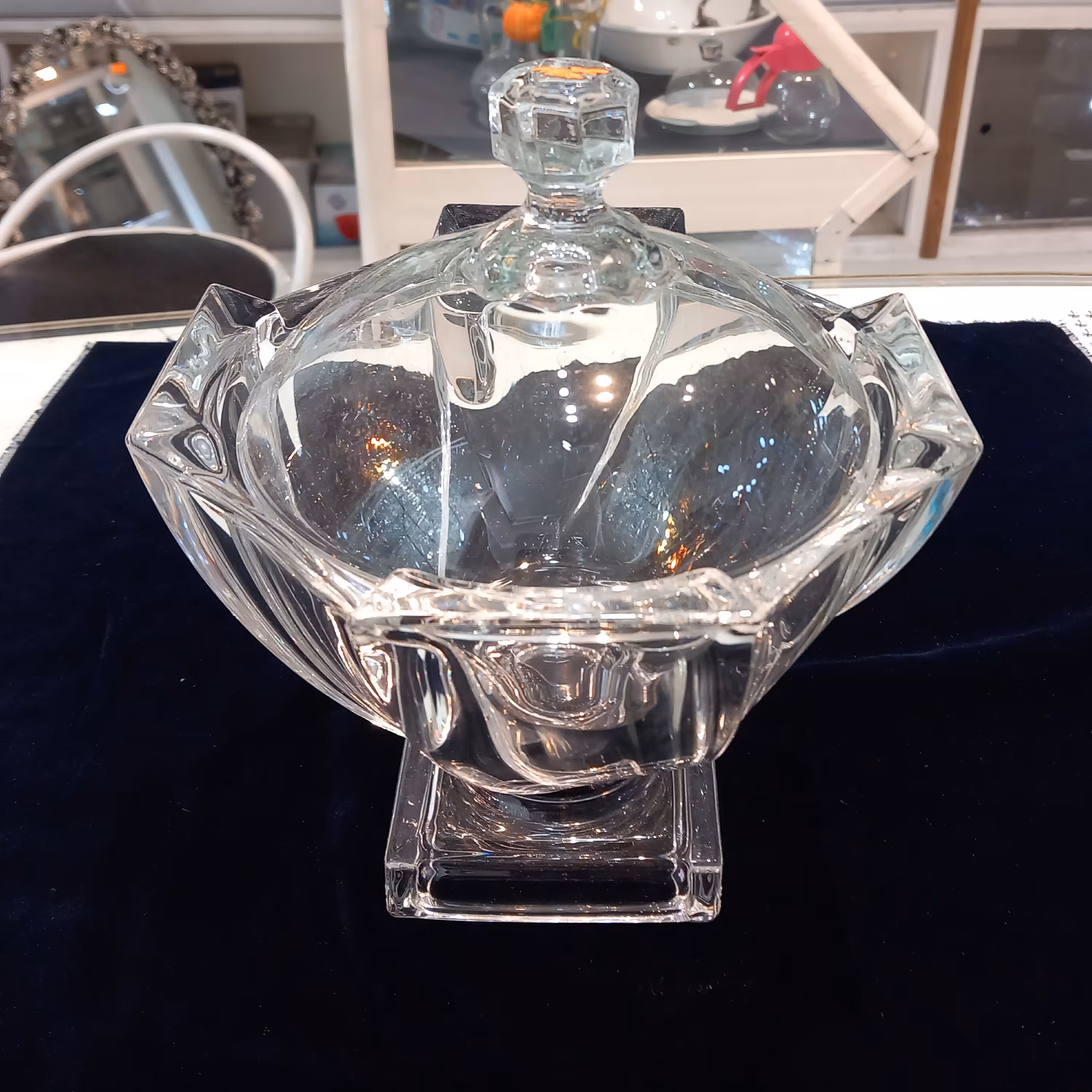 شکلات خوری اسکوِر  