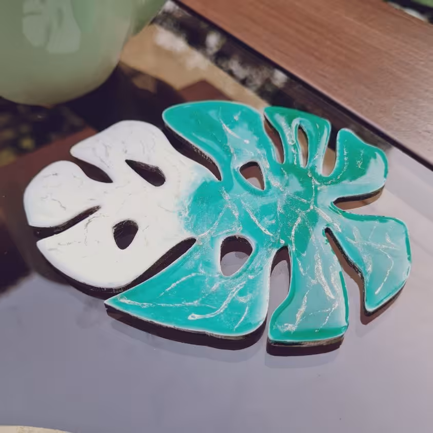 زیرلیوانی رزینی برگ انجیری طرح ابر و باد 