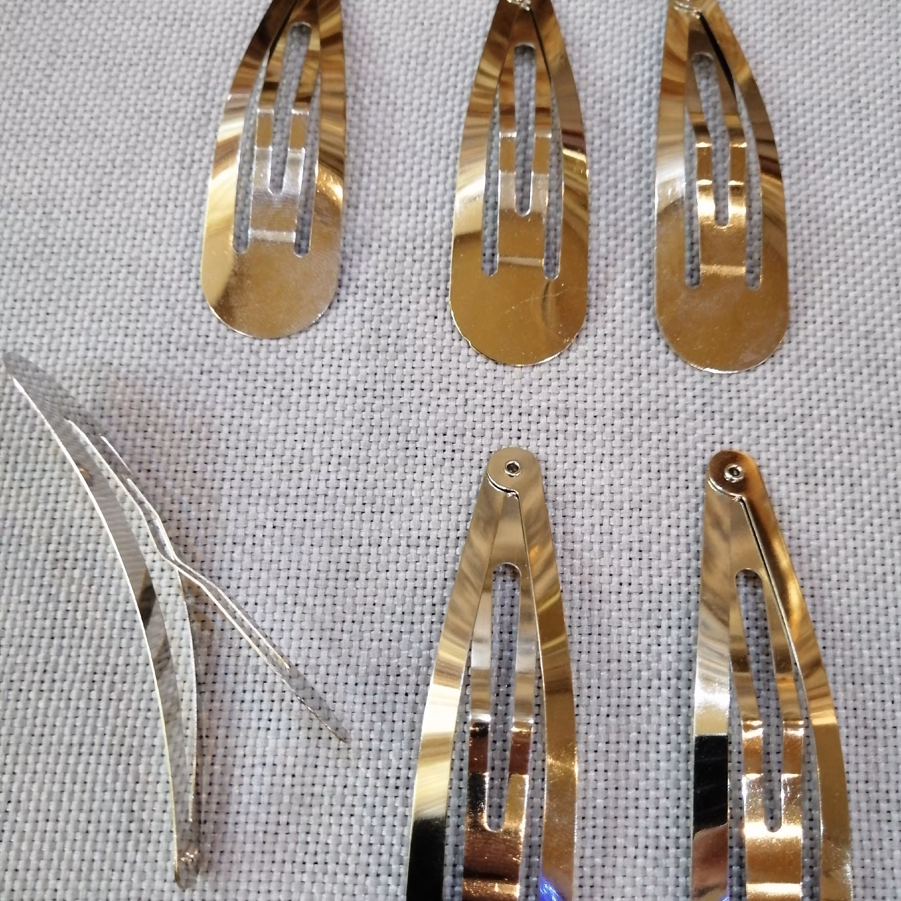 گیره فلزی مثلثی سایز 7 سانت محکم مخصوص کارهای هنری 