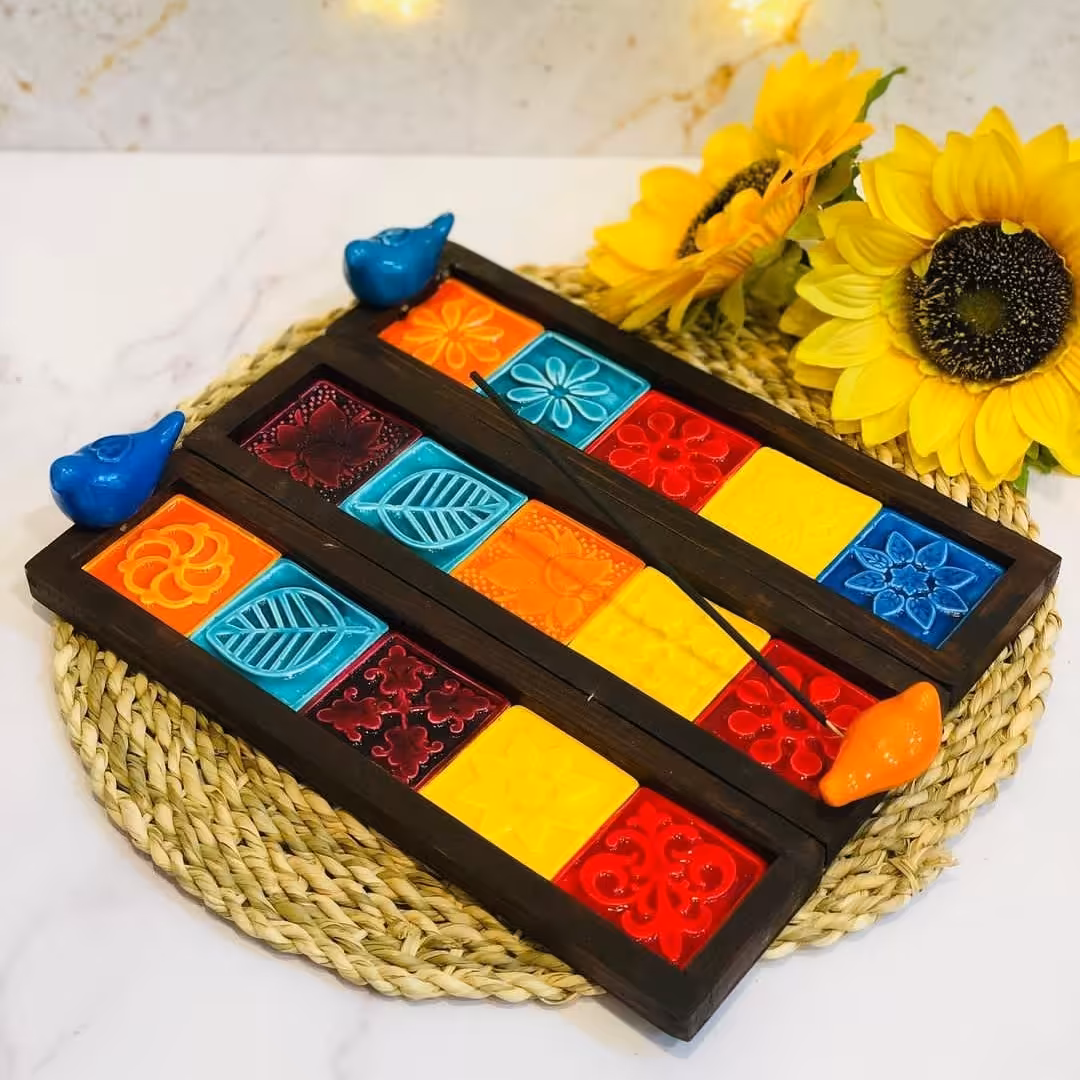 جاعودی  سفالی دست‌ساز  هنری در طرح بندی 