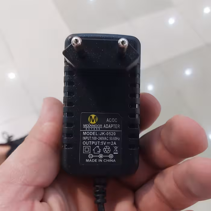 آداپتور 5 ولت 2 آمپر  کیفیت عالی و بشرط