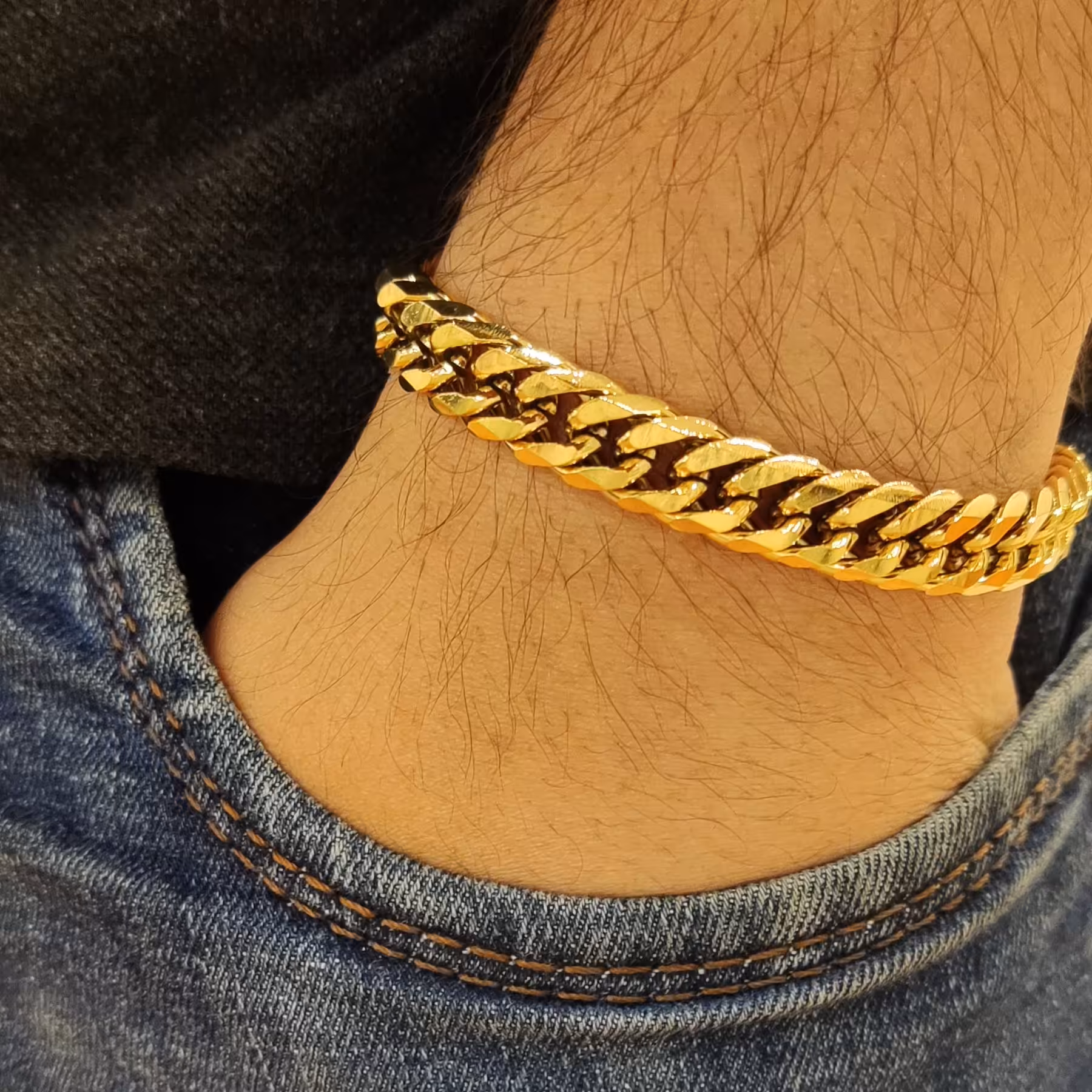 دستبند کارتیر طلایی تراشدار قطر9میل