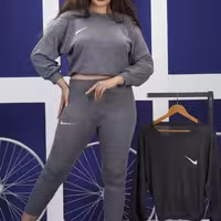 دوتیکه کراپ و شلوار آکاردئونی در دورنگ ملانژ مناسب سایز 36 الی 46  


