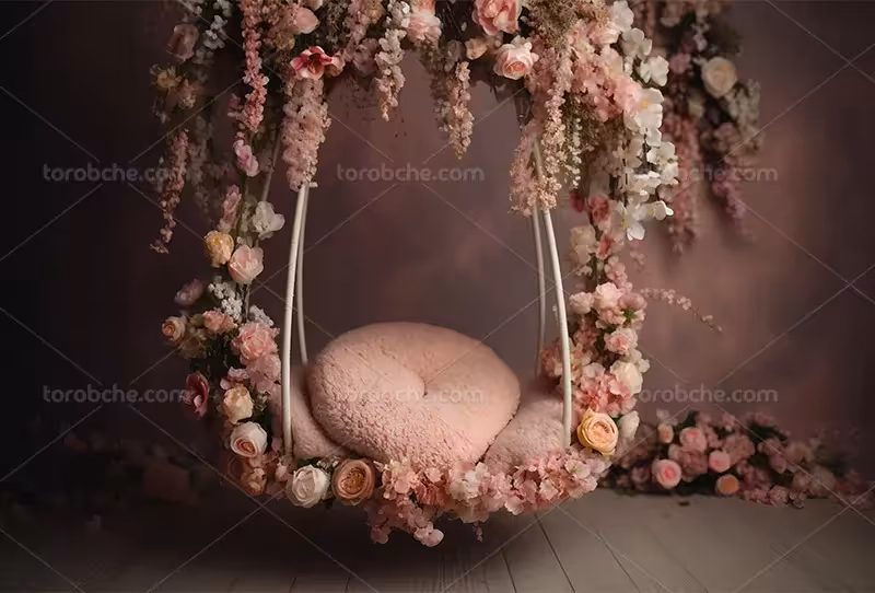 بک دراپ عکاسی کودک با گل رز سفید و صورتی | گرافیک با طعم تربچه