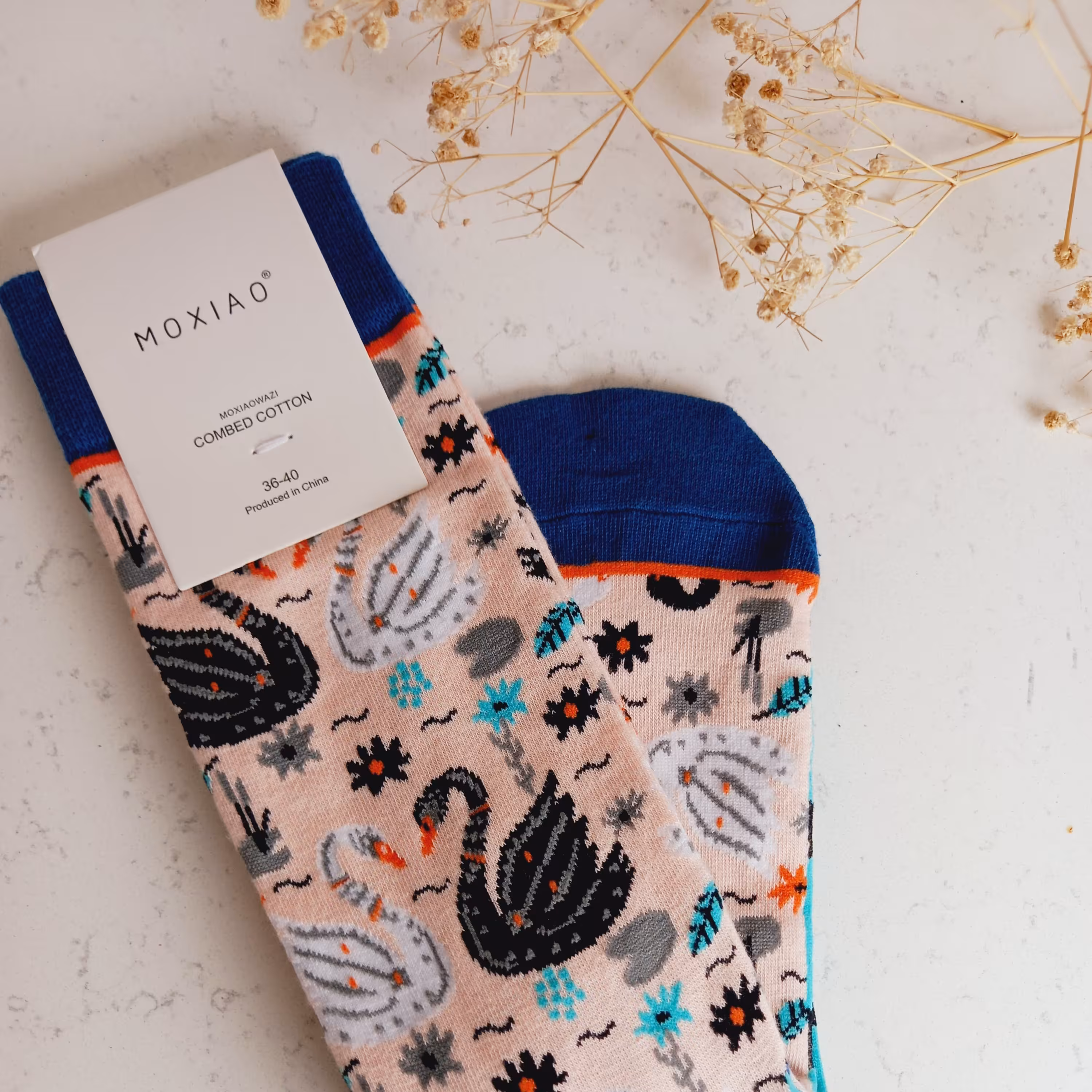 جوراب ساق دار دخترانه و زنانه طرح قو