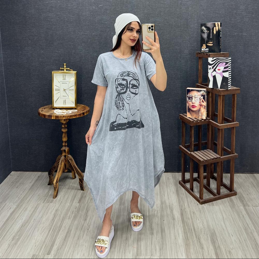 پیراهن بلند آبی طرح چهره جنس پارچه نخ پنبه کبریتی فری سایز مناسب (L،XL،2XL)