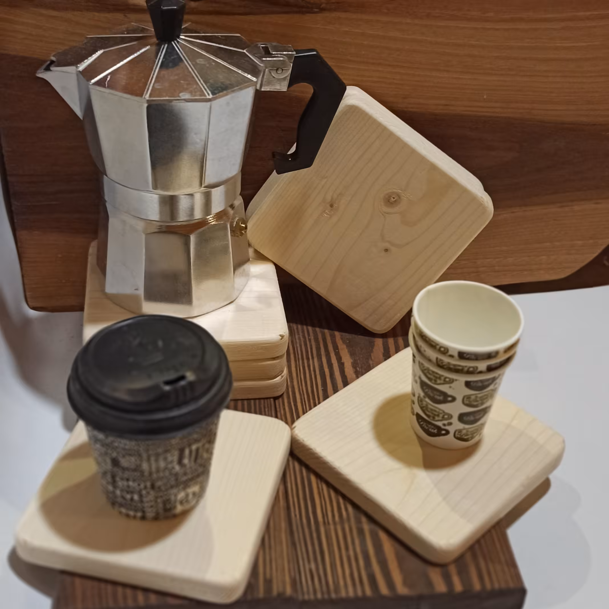 زیر لیوانی چوبی