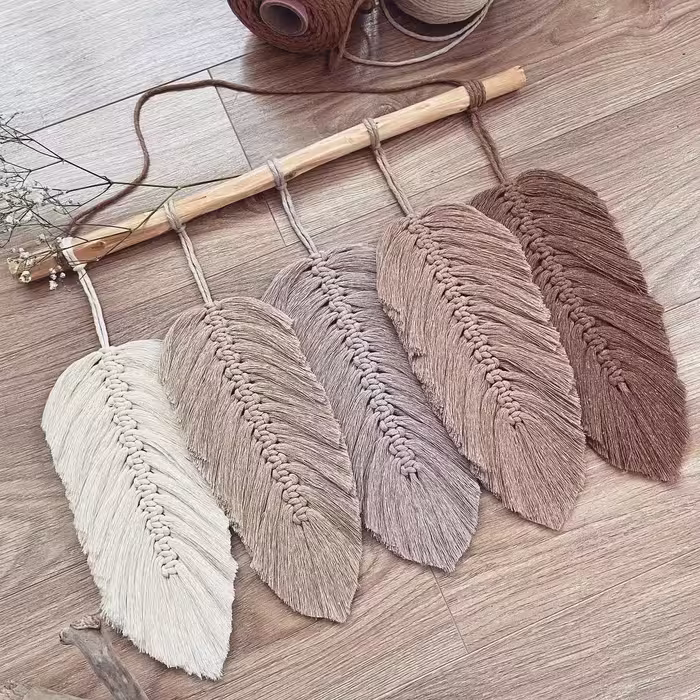دیوارکوب پر مکرومه بافی طرح  فندقی