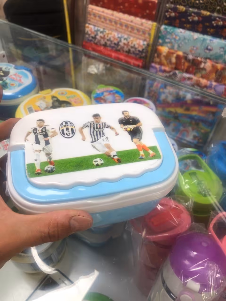 ظرف غذا بدون قاشق و چنگال