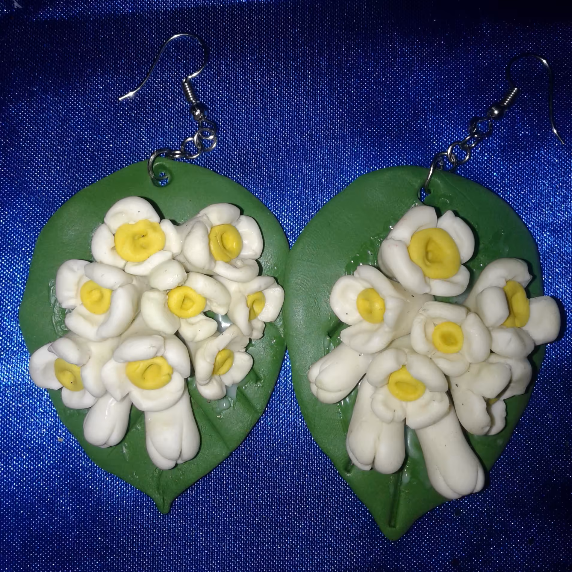 گوشواره خمیری برگی