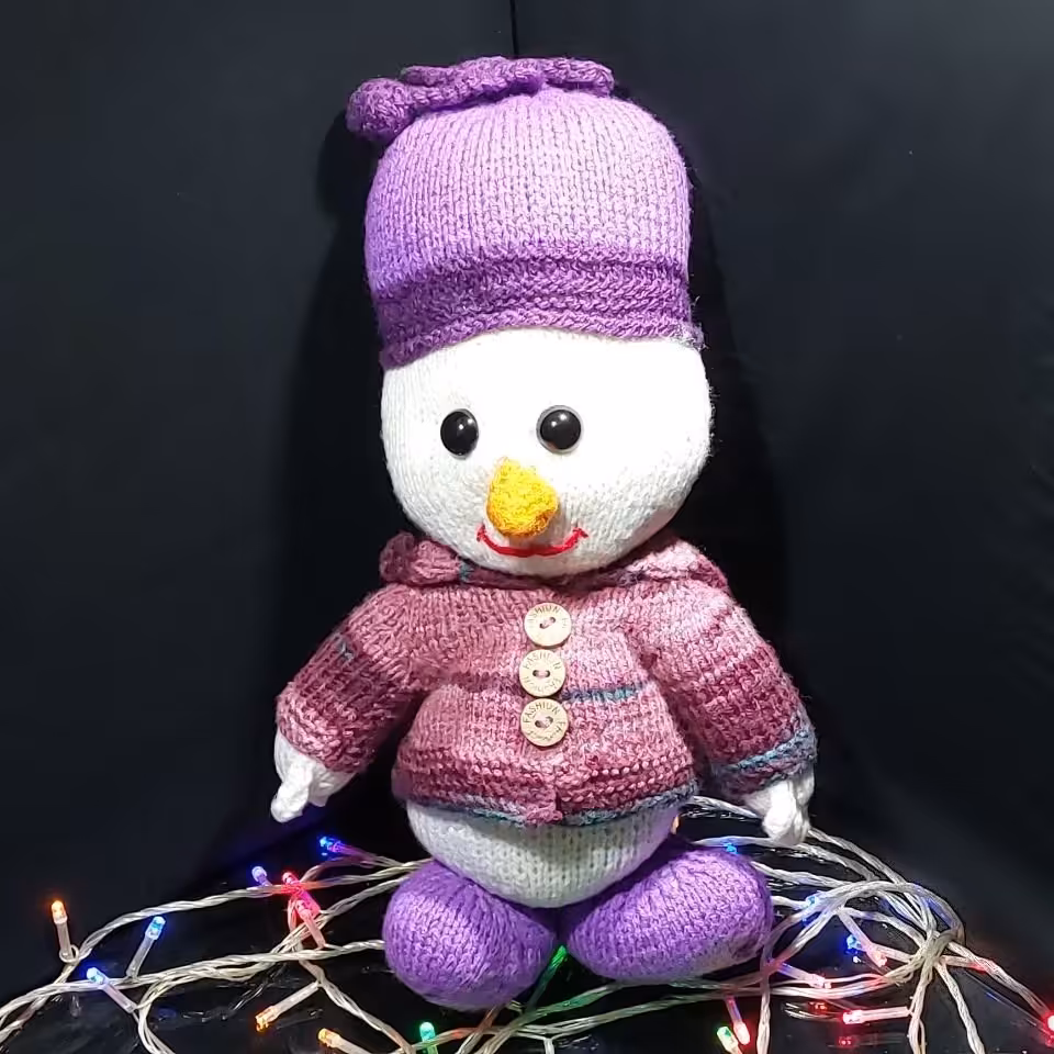 عروسک بافتنی ادم برفی آنا 