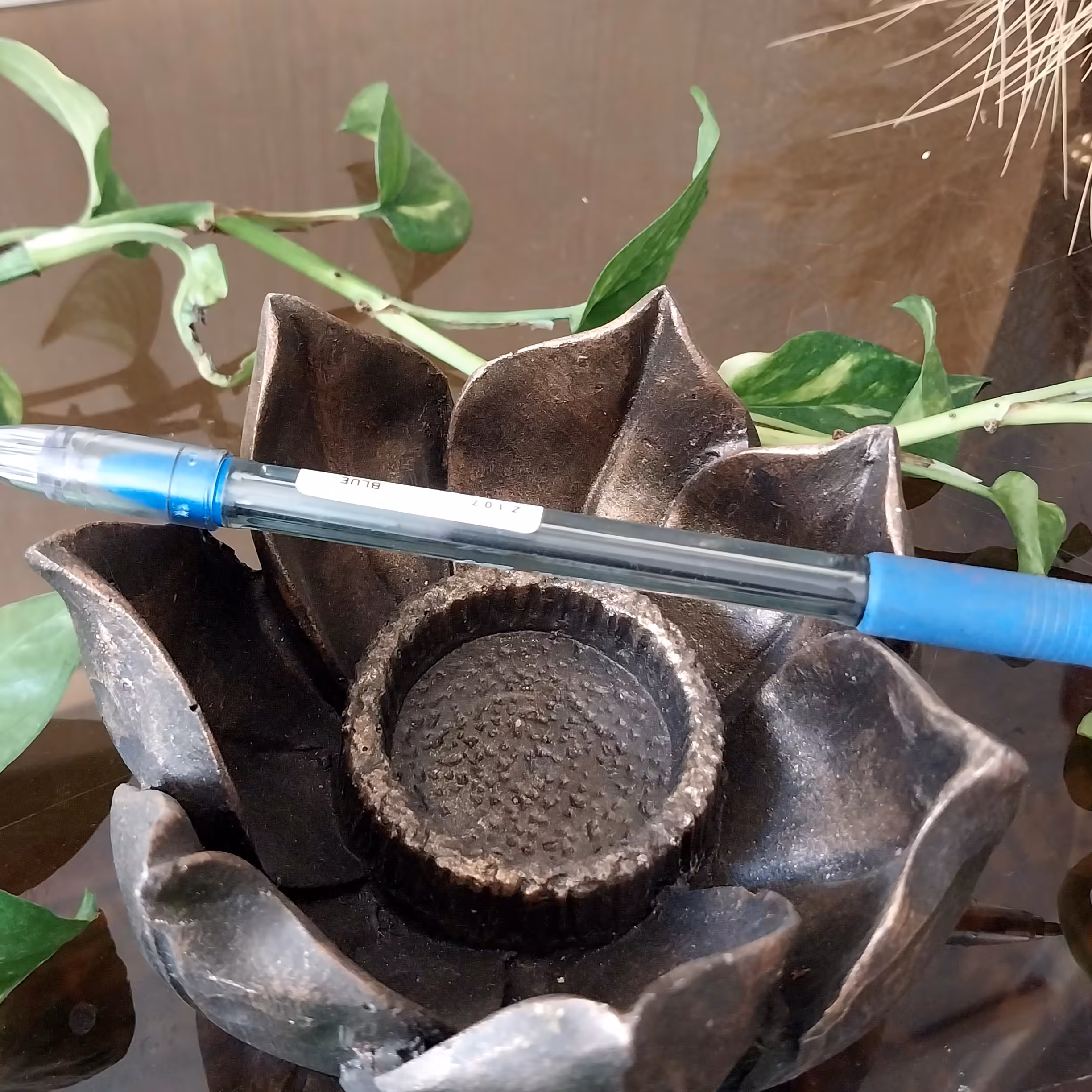 مجسمه پتینه دکوری تزیینی جاوارمری جاشمعی  گل  بسیار شیک  طرح برنز 