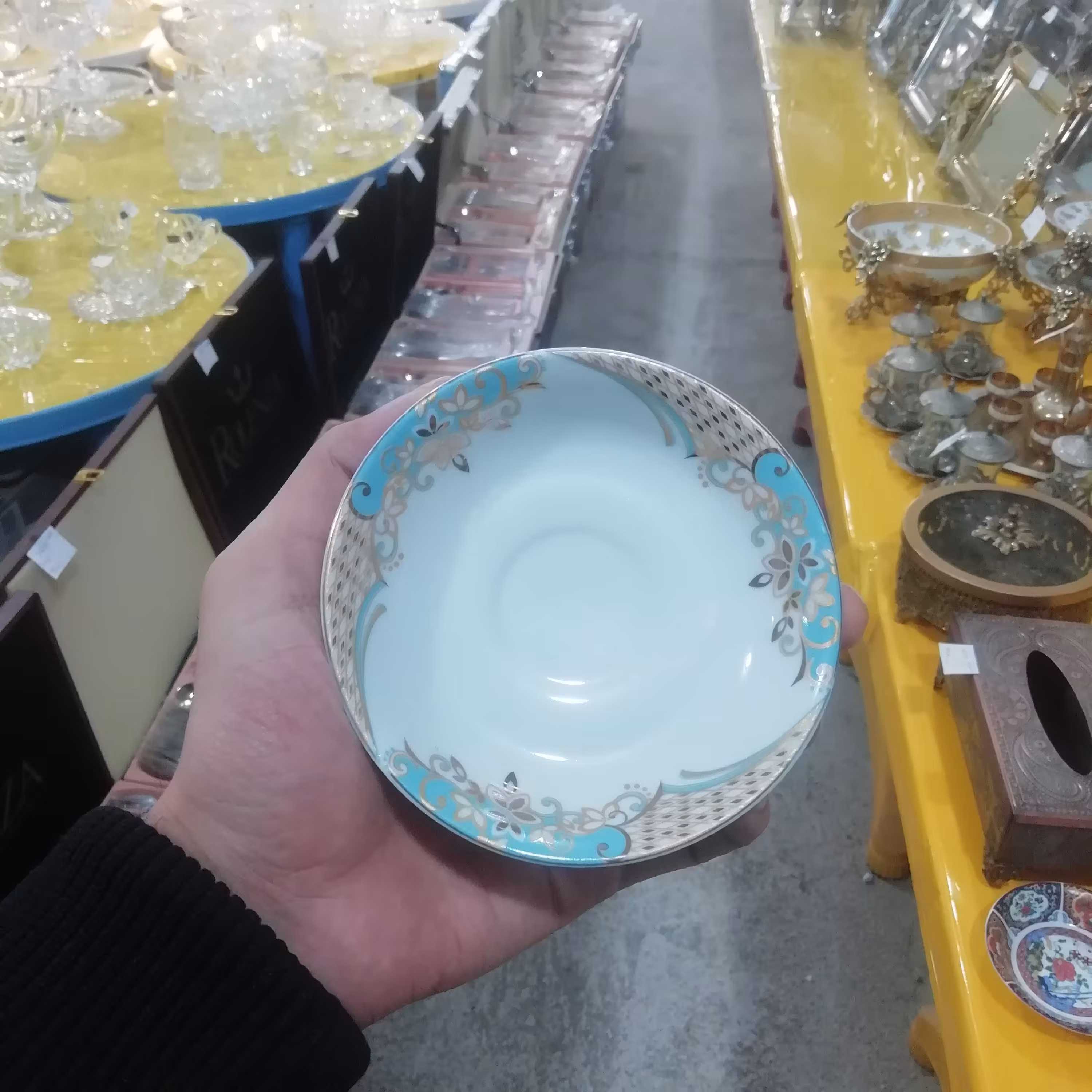 نعلبکی چینی واتسون صدفی فیروزه ای  