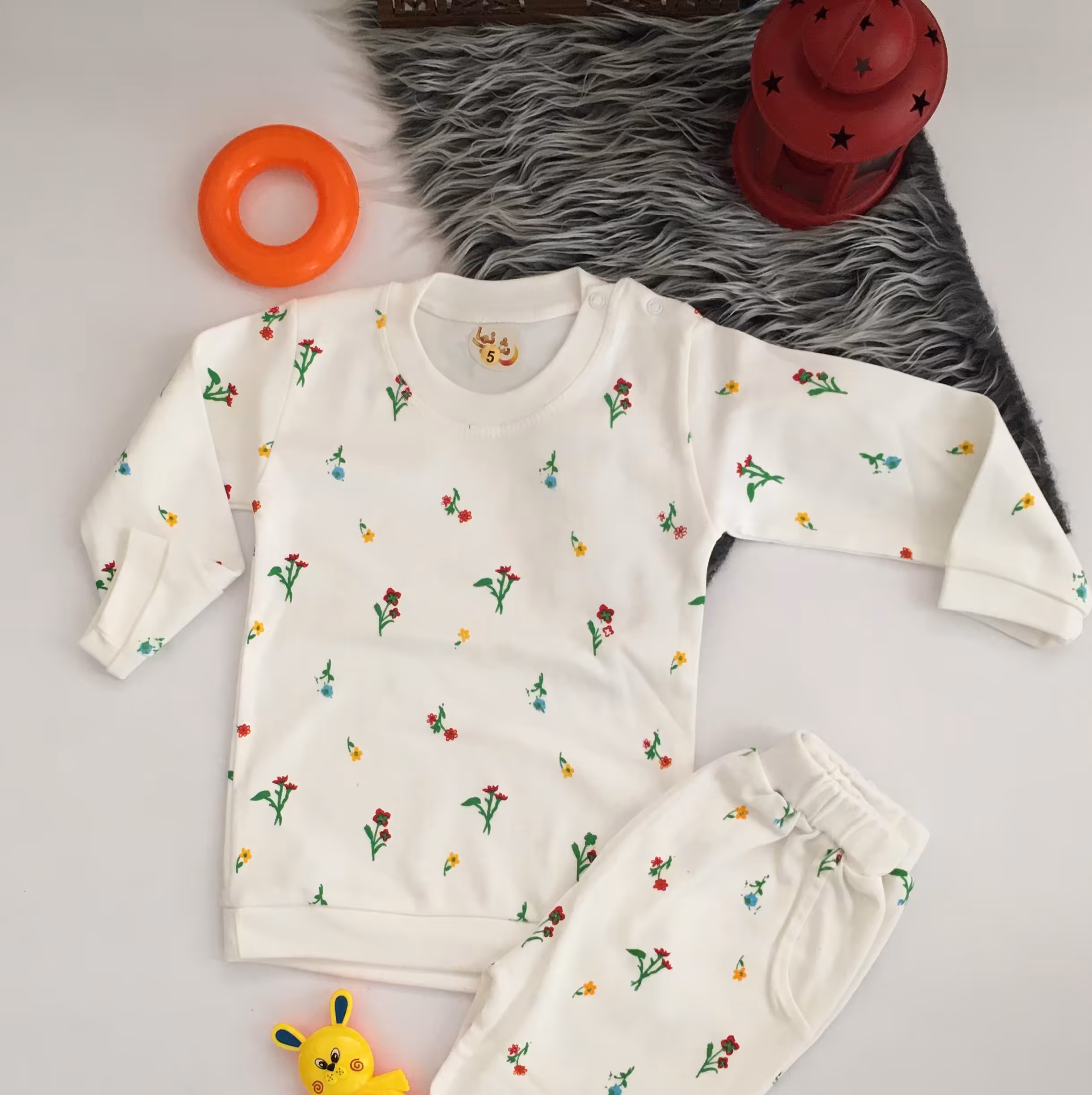 بلوز شلوار دخترانه درجه یک سایز یکماه تا سه سال