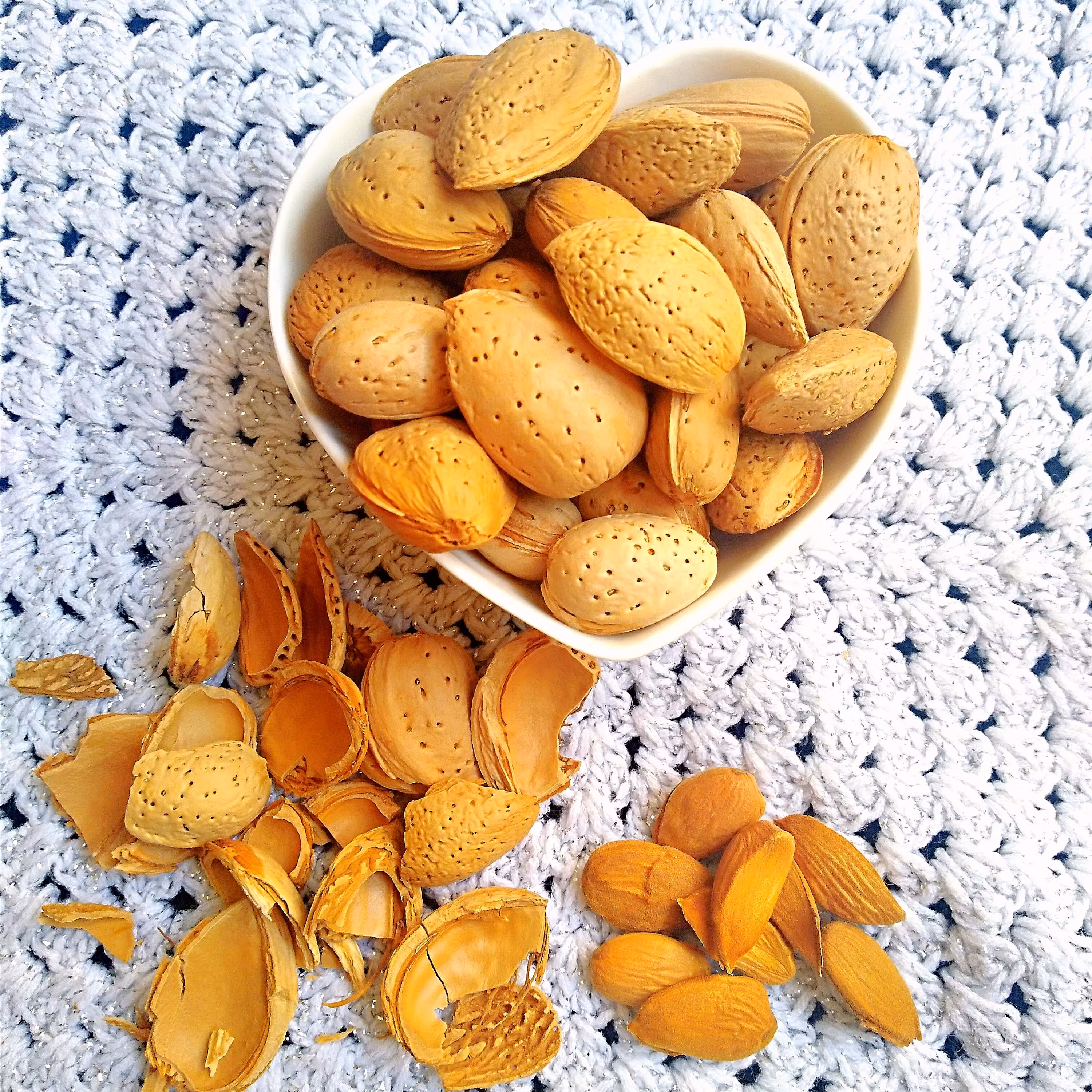 بادام درختی صدرصد شیرین