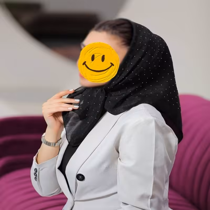 روسری مینی اسکارف اسلپ نگینی مشکی با
دور دوخت قواره 75سانتیمتر در75سانتیمتر
کیفیت متفاوت و بی نظیر
به هیچ عنوان سُر نیست