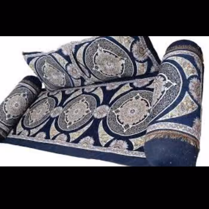 ست شاهنشین 5 تکه شامل یک تشک و دو عدد پشتی مربعی و دو عدد پشتی گرد 
