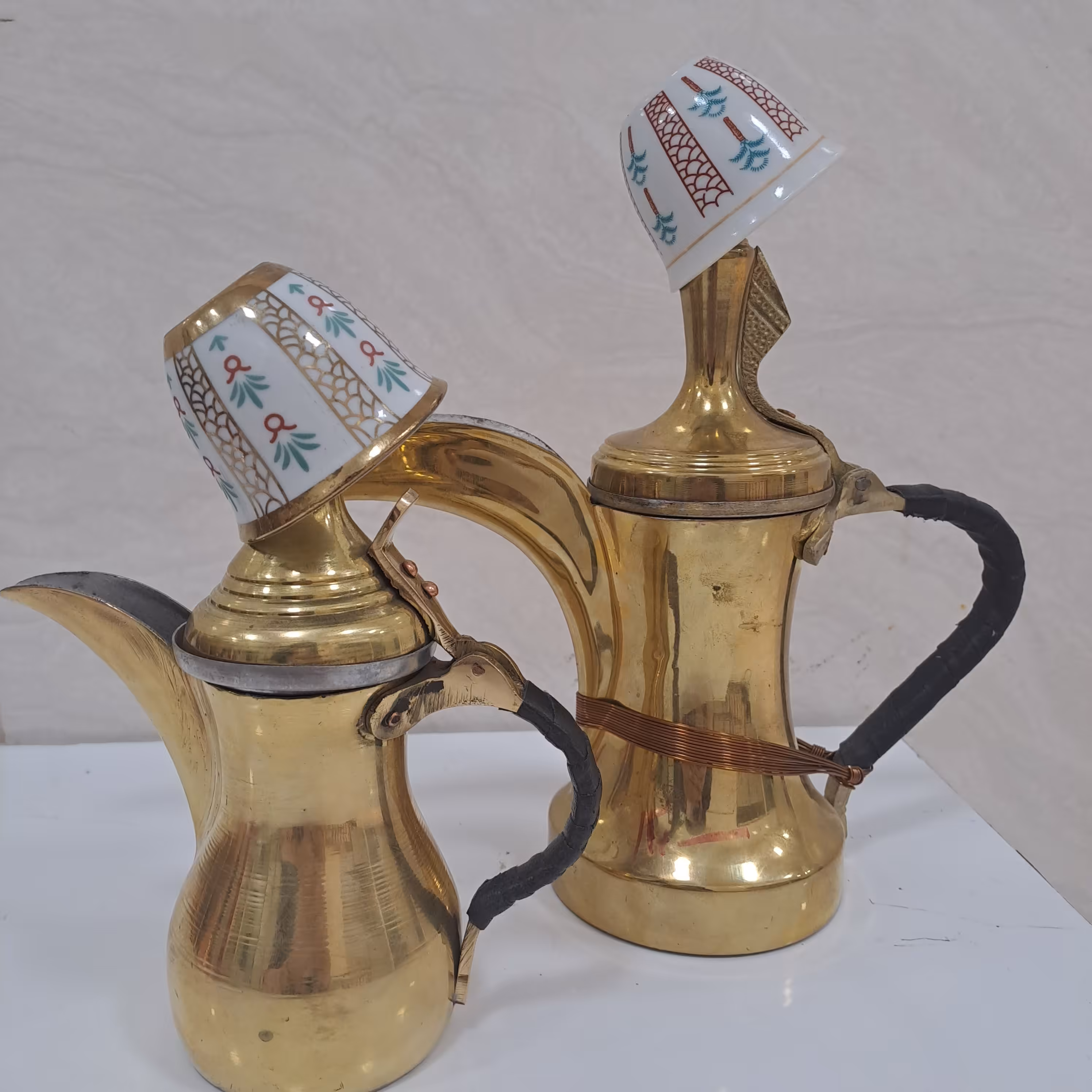 دله قهوه رنگ طلایی