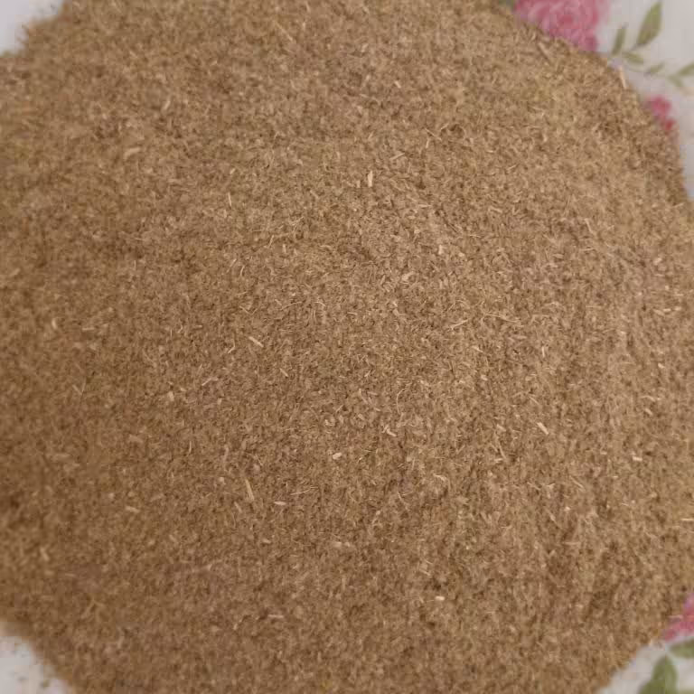 پودر آویشن  ابتدا پاک شده سپس شسته وآسیاب میشود از بهترین وخوش عطر ومزه ترین پودر آویشن ‌کیفیت خیلی عالی سفارشات عمده 