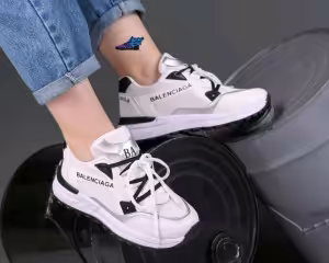 کتانی زنانه. پاخور