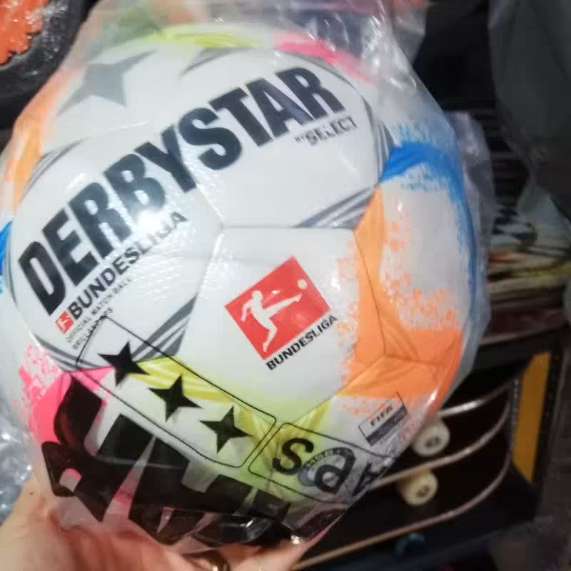 توپ فوتبال سایز 5 مدل بوندس لیگا پرسی 