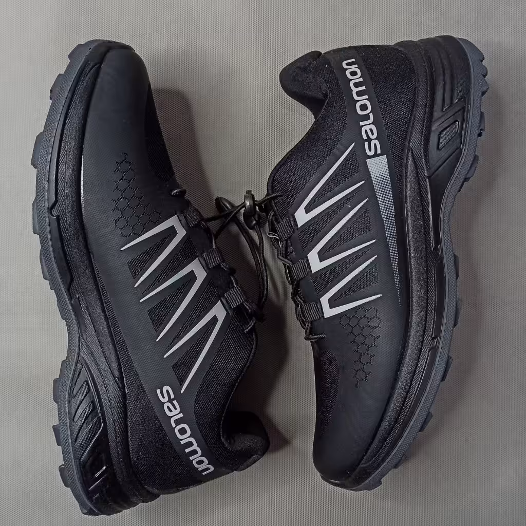 کتونی salomonسایز بندی از(40تا46)تولید ملی  جنس عالی 