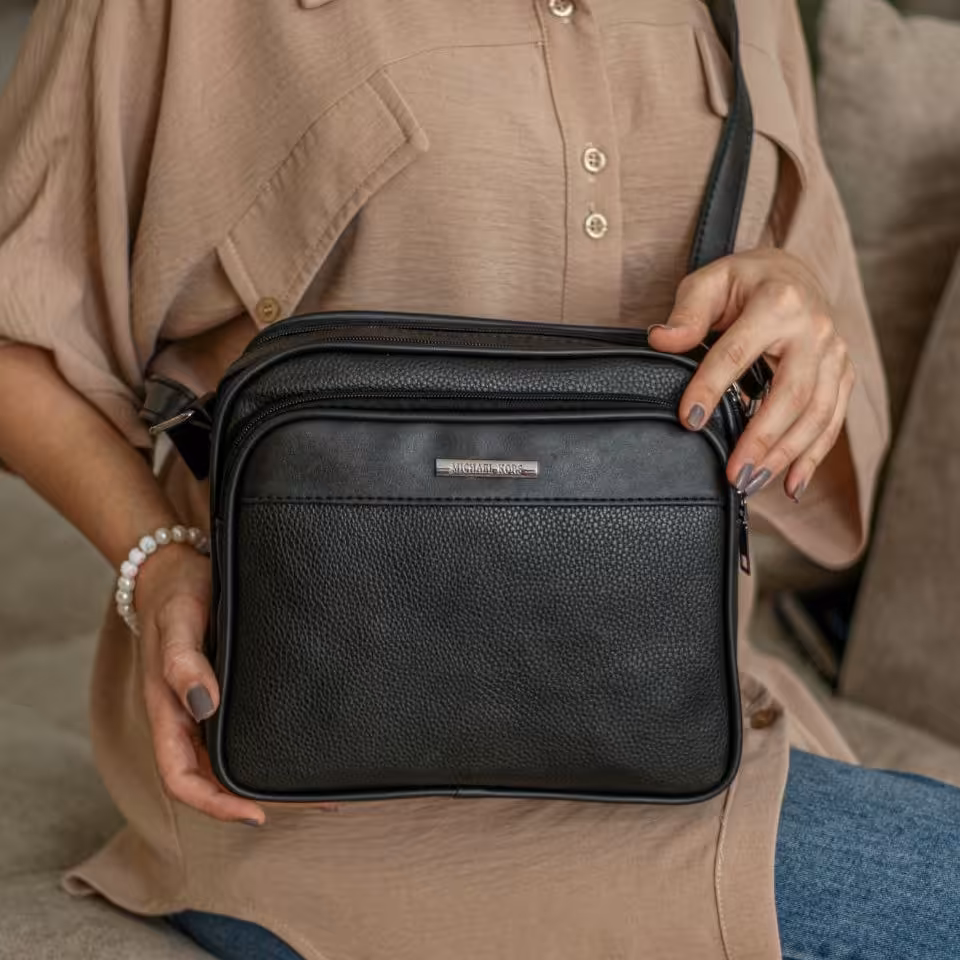 کیف
پاسپورتی شرانگ 
سایز 21 در 23
