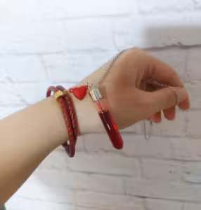 ست گردنبند شیشه خون بهمراه دستبند چرم همراه با جعبه و قلب مگنتی