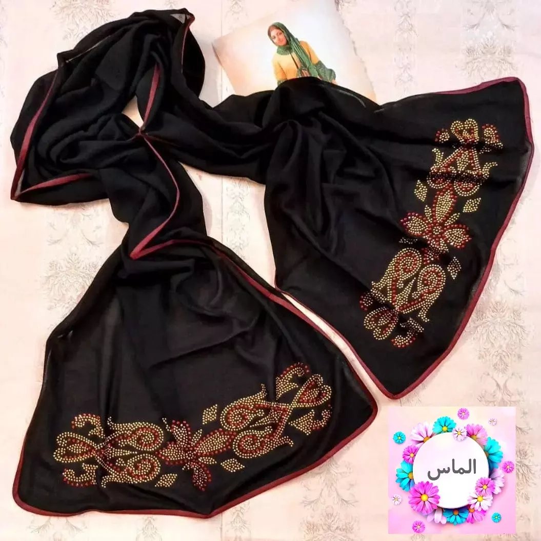 شال نگین کوب شده بسیار زیبا و شیک،مجلسی و مشکی،پرز نمیشود،لیز نمیخورد،بسیار با کیفیت و زیبا،رنگبندی مشکی