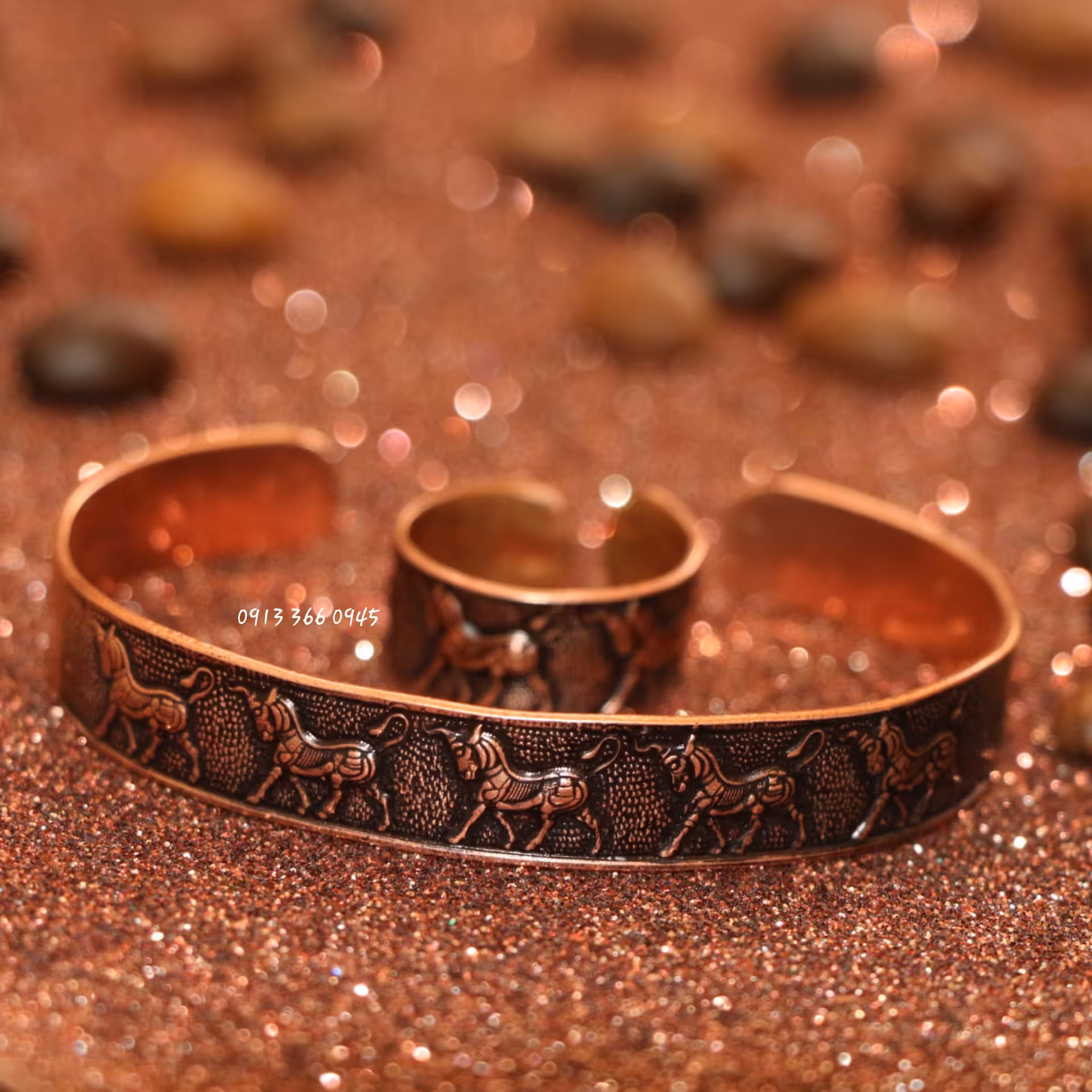 انگشتر  و دستبند 