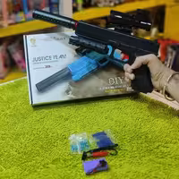 اسباب بازی تفنگ شارژی بی خطر اسلحه شارژی تیر ژله ای اسباب بازی تفنگ شارژی ژله ای