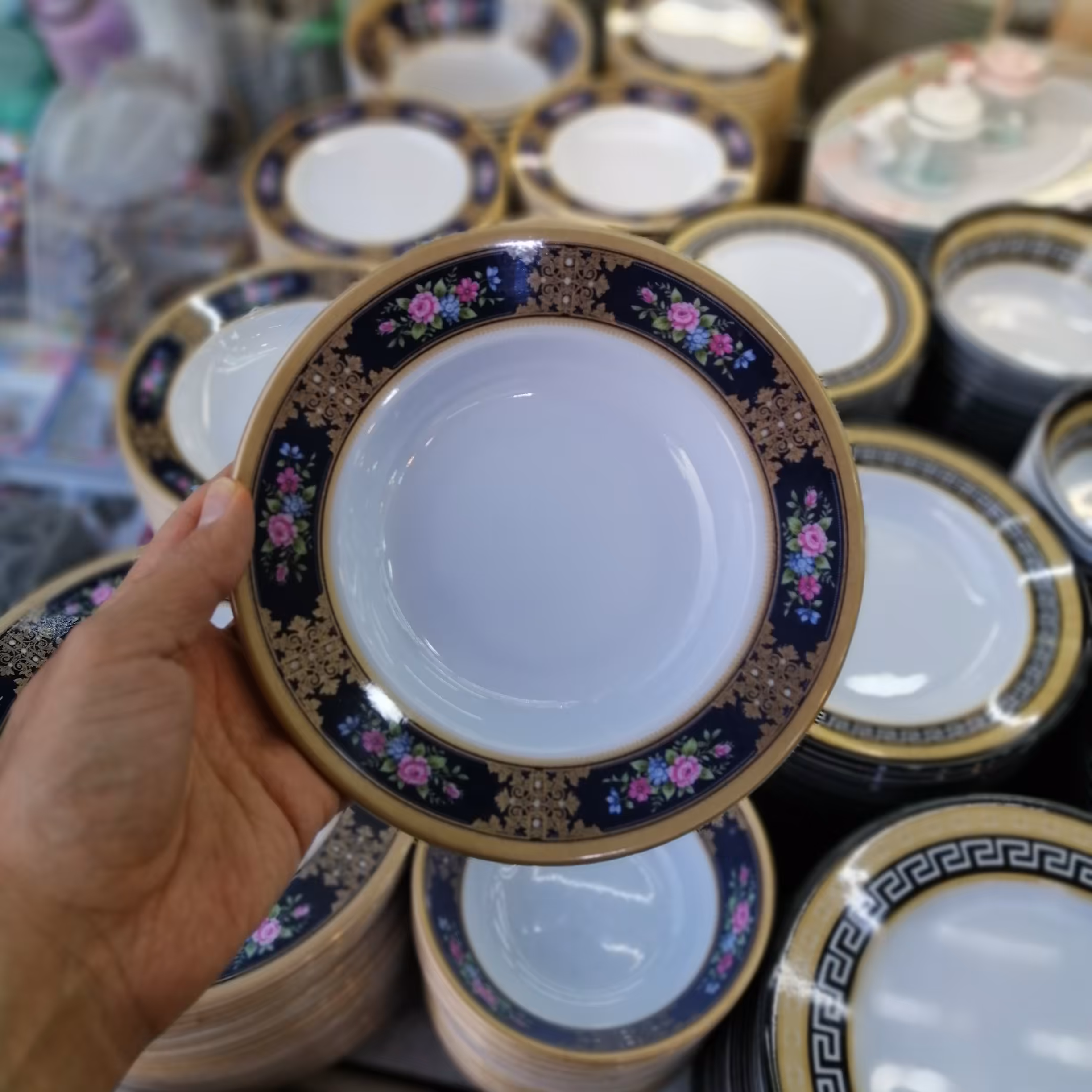 بشقاب فسنجون خوری ملامین گلدار درجه 1 ، 100درصد  ملامین پشت و رو براق  قابل استفاده در ماشین ظرفشیویی و مایکروویو  نشکن