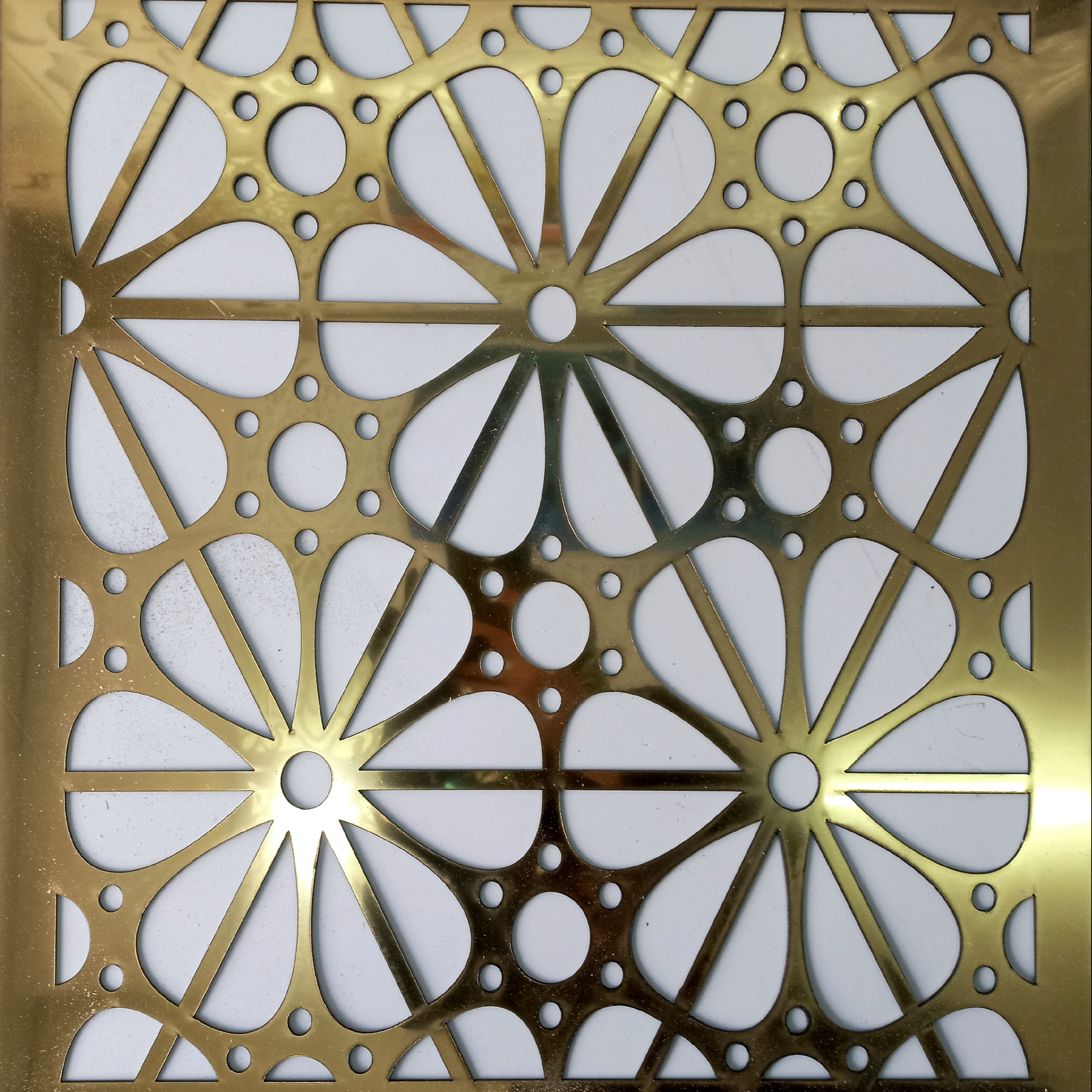 تایل معرق مولتی استایل باطلق سقف کاذب کد p48 ابعاد 60 در 60 (پس کرایه)