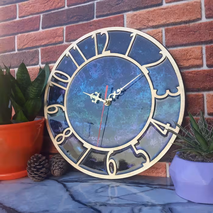 ساعت دیواری رزینی دستساز طرح کهکشان قطر 30 با اعداد لاتین و موتور آرام گرد