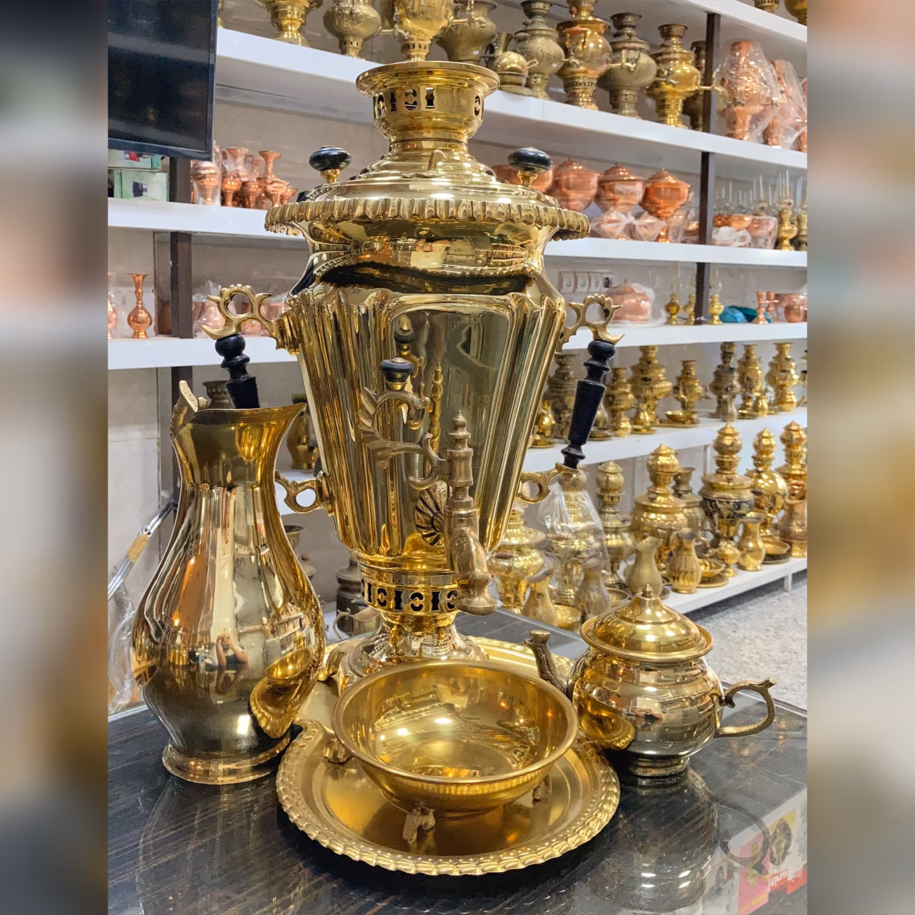 سماورذغلی مدل نیزه ای لبه کنگره 10لیتری قابل مصرف و کلکسیونورق ضخیم و مقاوم