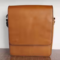 LEATHER کیف چرم طبیعی دوخته شده از چرم بزی کاملا دست دوز و یراق رنگ ثابت 