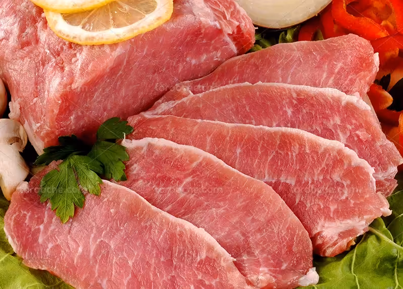 عکس تکه های گوشت قرمز و سبزیجات | گرافیک با طعم تربچه