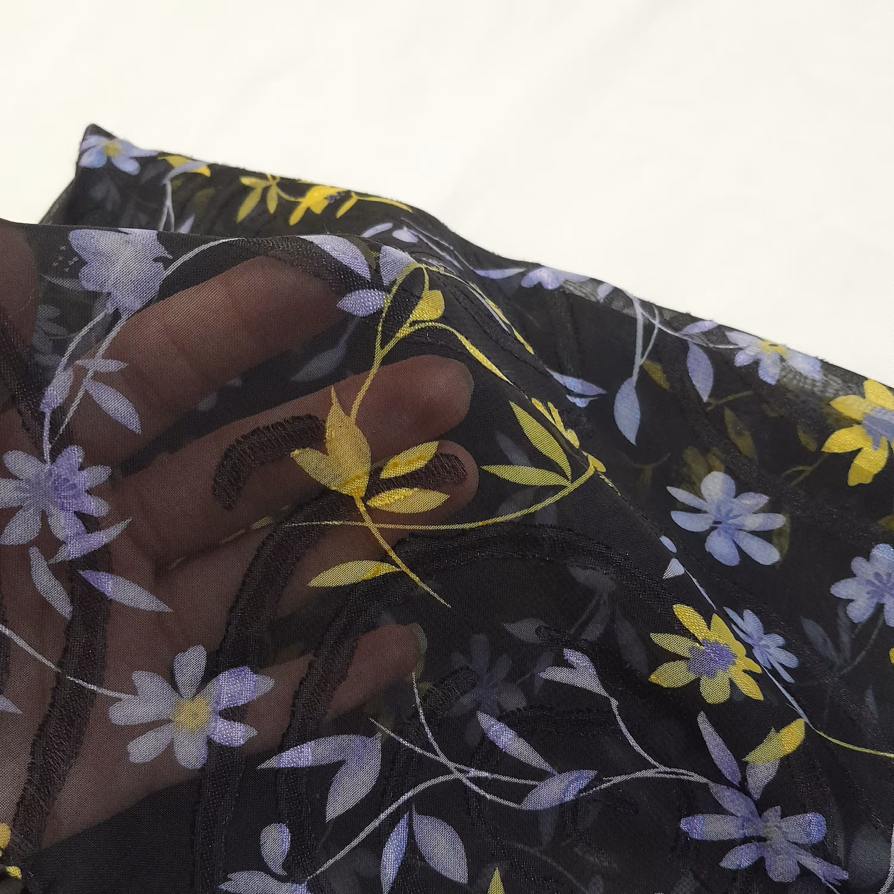 شال مجلسی حریر گلدار  طرحدار