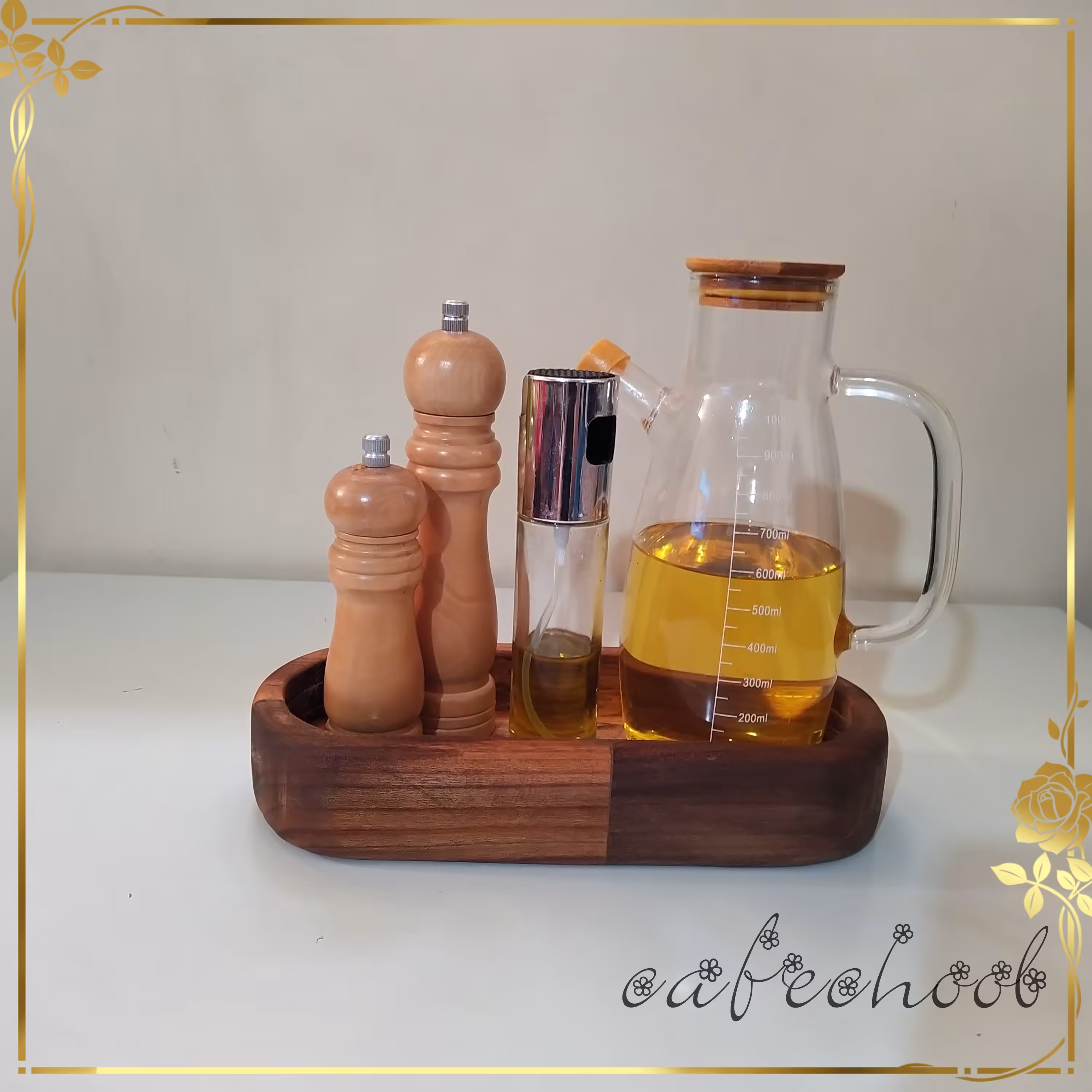 استند چوبی بیضی ساخته شده از چوب نارون