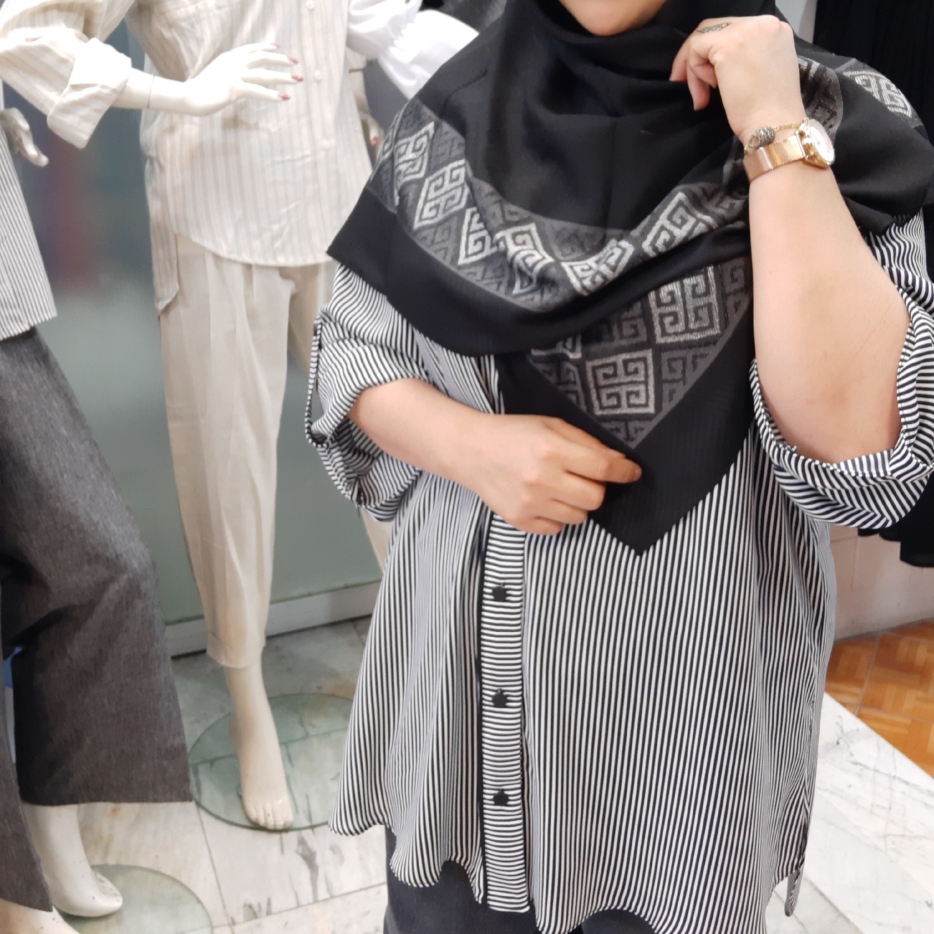 روسری قواره کوچیک حاشیه دار